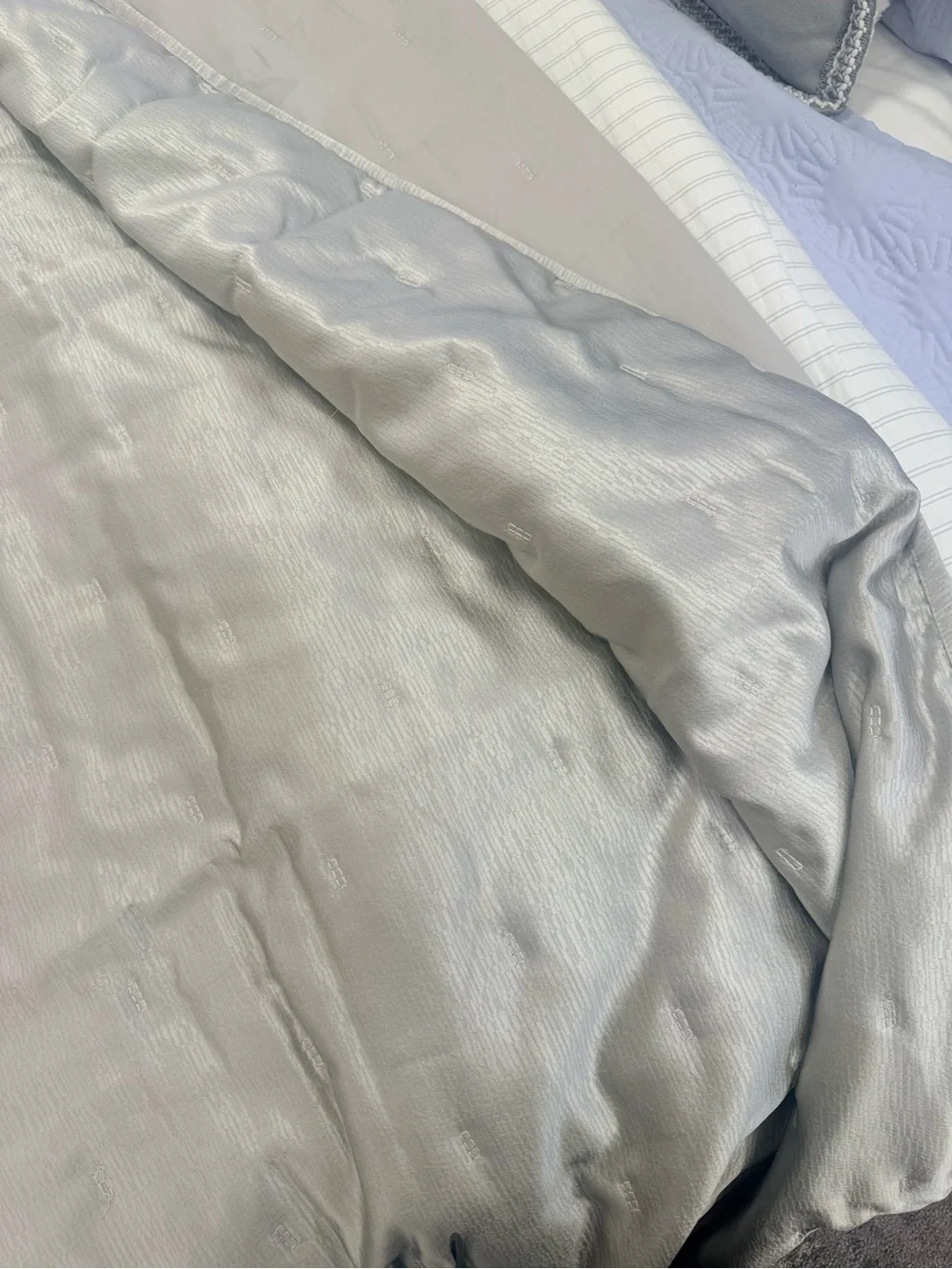 Hotel Collection Glint Silver Coverlet/ bedspread Queen